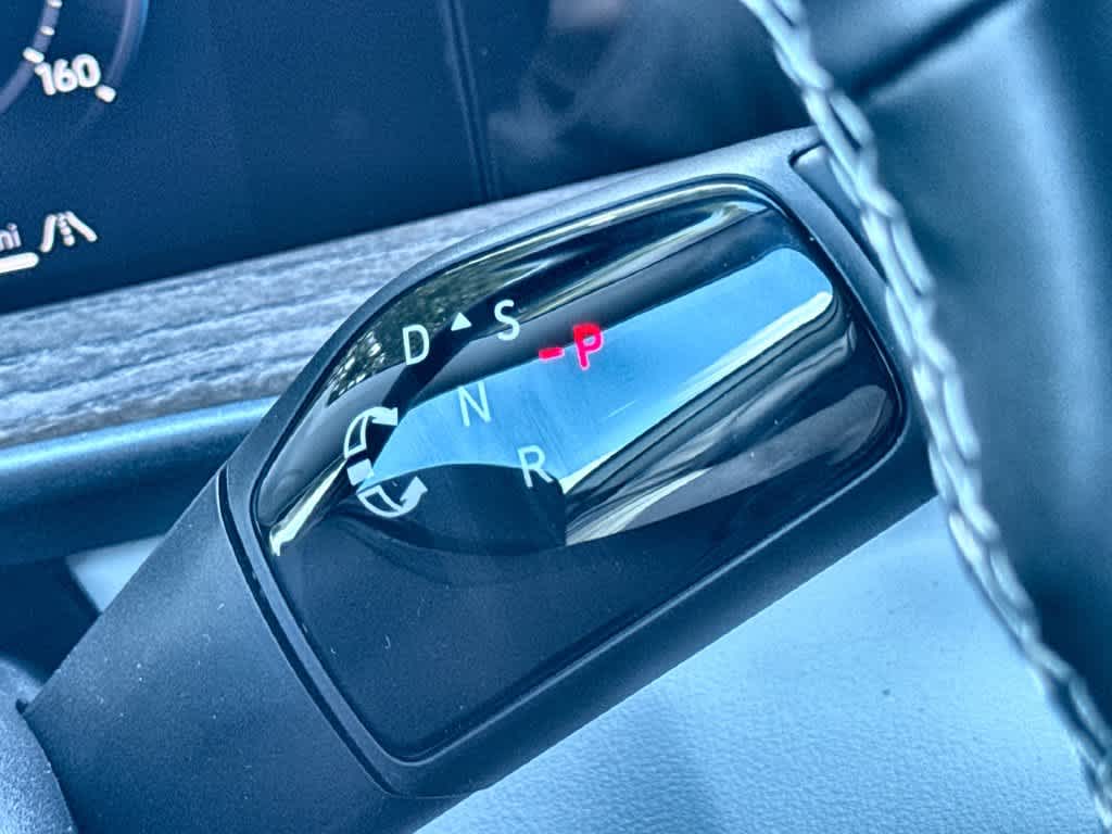2027 Volkswagen Atlas SE w/Technology