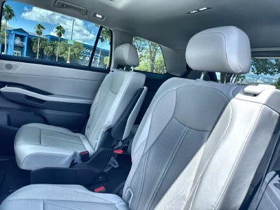 2027 Volkswagen Atlas SE w/Technology