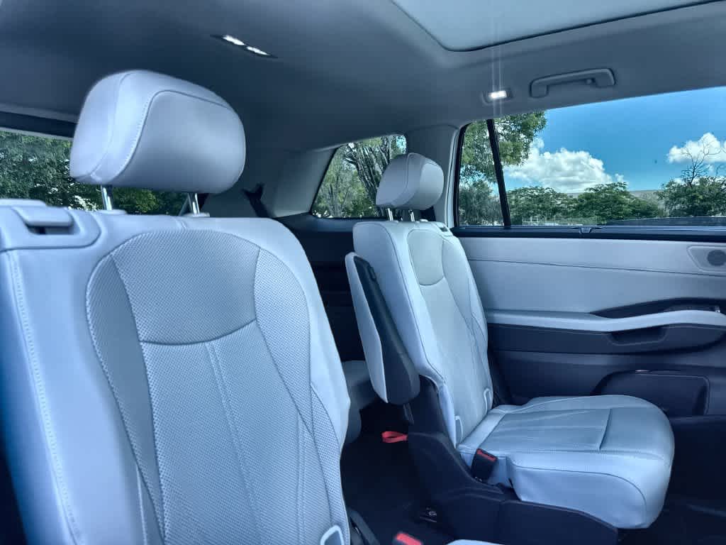 2027 Volkswagen Atlas SE w/Technology