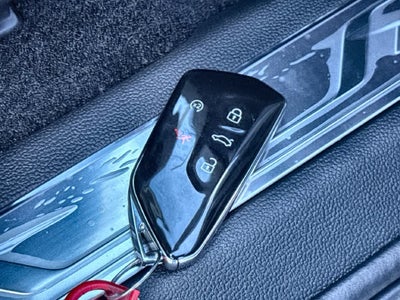 2027 Volkswagen Atlas SE w/Technology