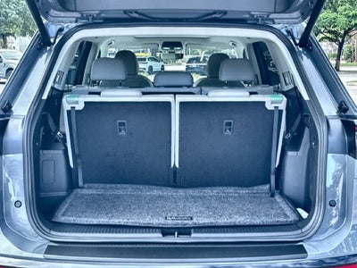 2027 Volkswagen Atlas SE w/Technology