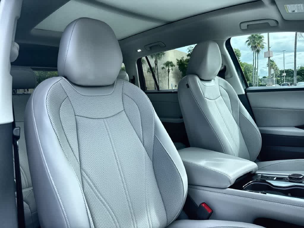 2027 Volkswagen Atlas SE w/Technology