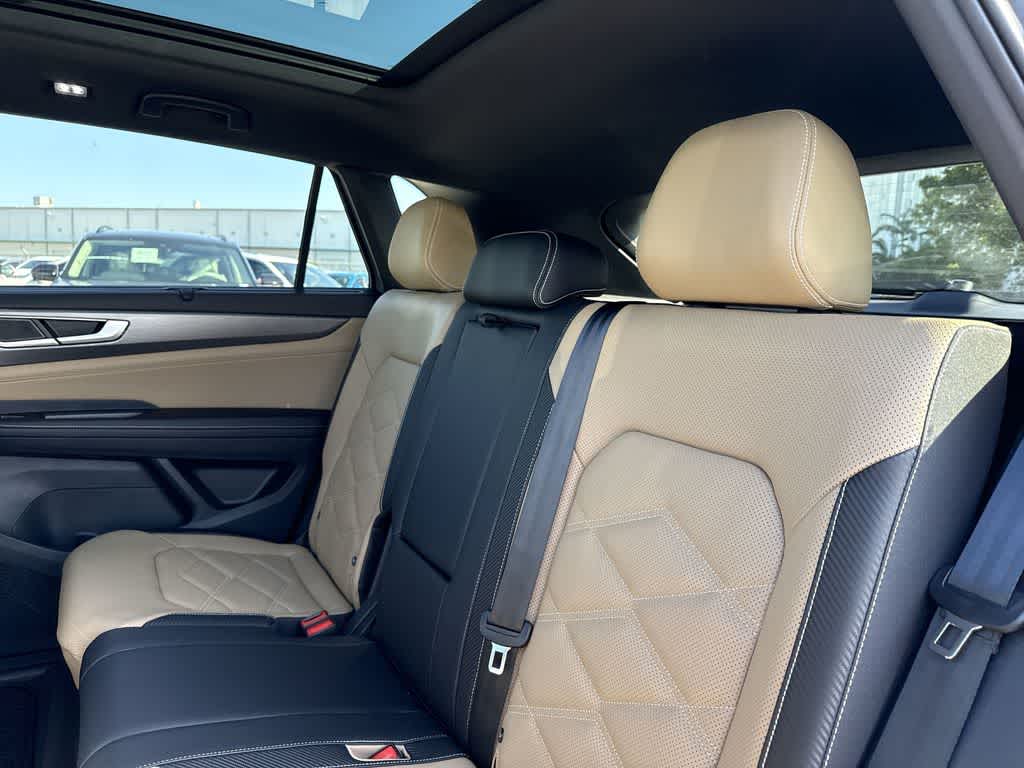 2026 Volkswagen Atlas Cross Sport 2.0T SE w/Technology