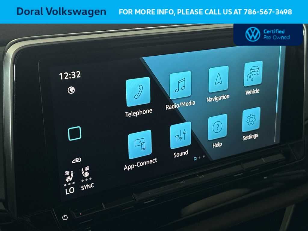 2026 Volkswagen Atlas Cross Sport 2.0T SE w/Technology