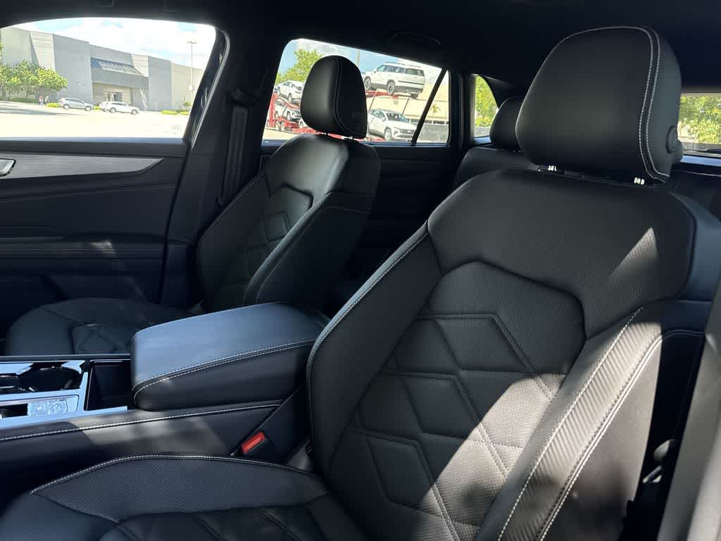 2026 Volkswagen Atlas Cross Sport 2.0T SE w/Technology