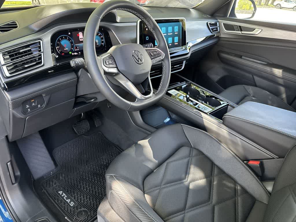 2026 Volkswagen Atlas Cross Sport 2.0T SE w/Technology