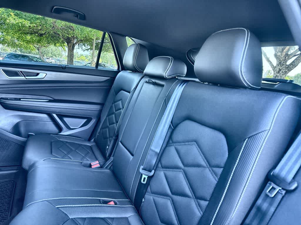 2026 Volkswagen Atlas Cross Sport 2.0T SE w/Technology