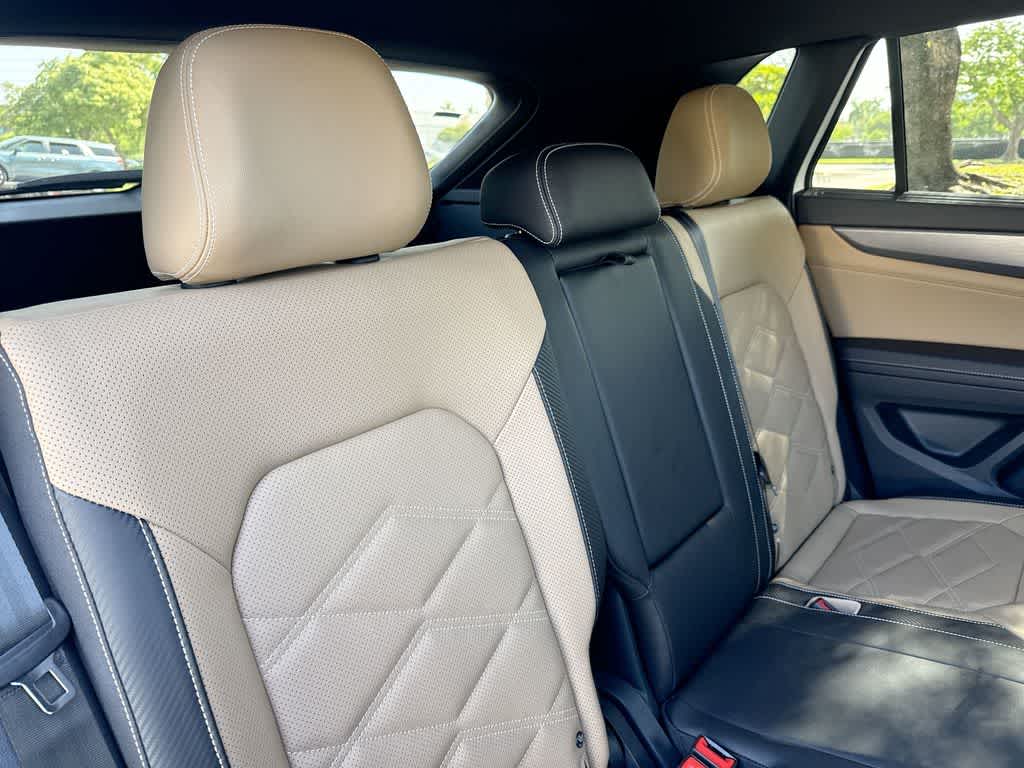 2026 Volkswagen Atlas Cross Sport 2.0T SE w/Technology