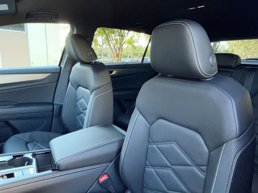 2026 Volkswagen Atlas Cross Sport 2.0T SE w/Technology