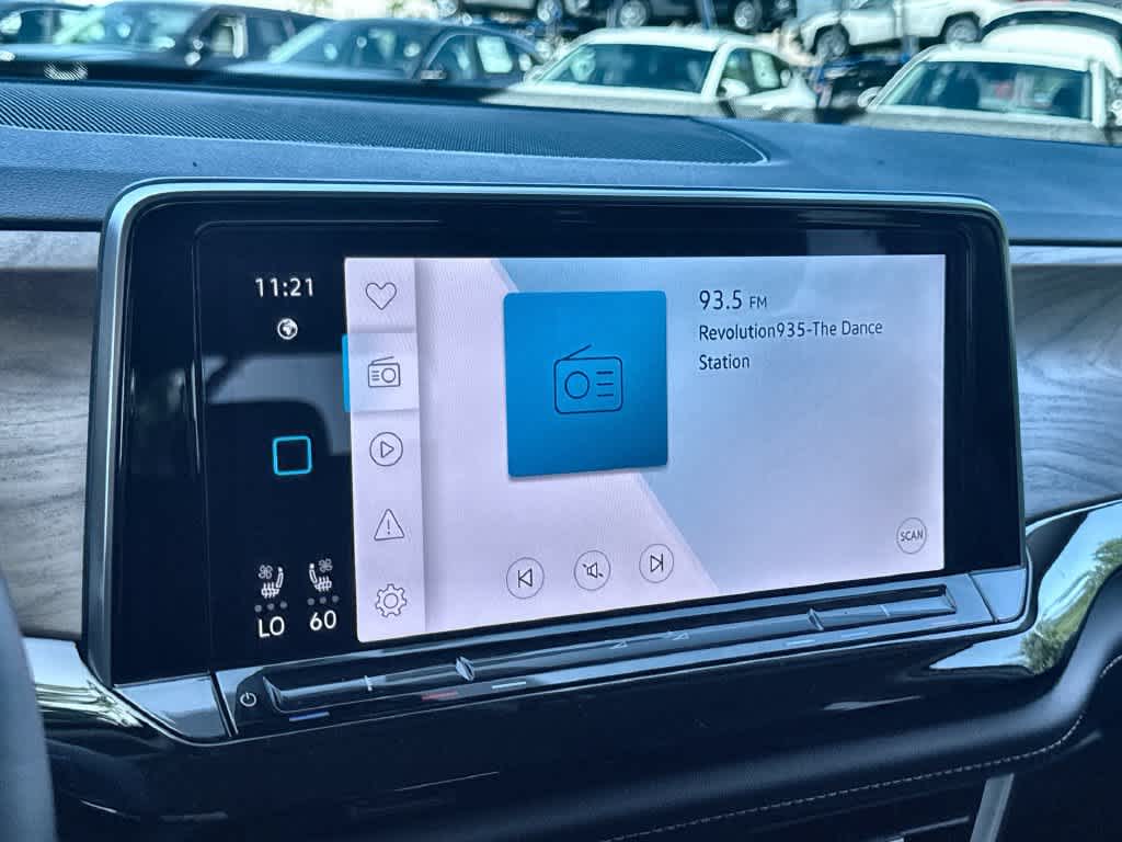 2026 Volkswagen Atlas Cross Sport 2.0T SE w/Technology