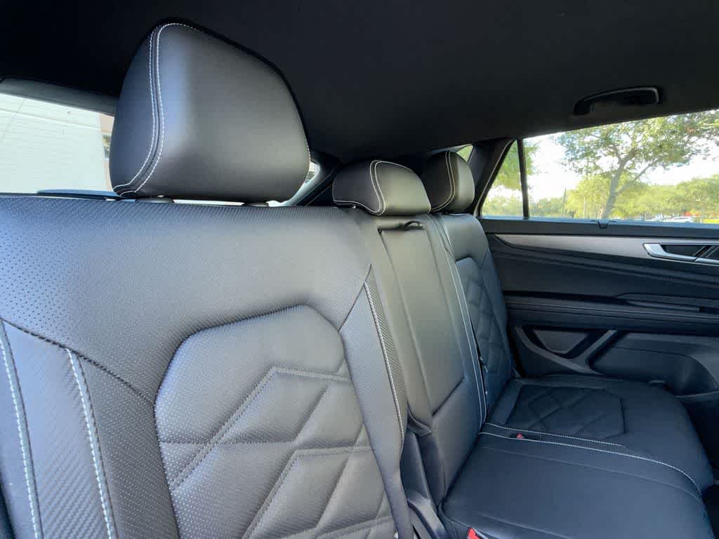 2026 Volkswagen Atlas Cross Sport 2.0T SE w/Technology