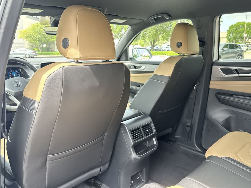 2026 Volkswagen Atlas Cross Sport 2.0T SE w/Technology