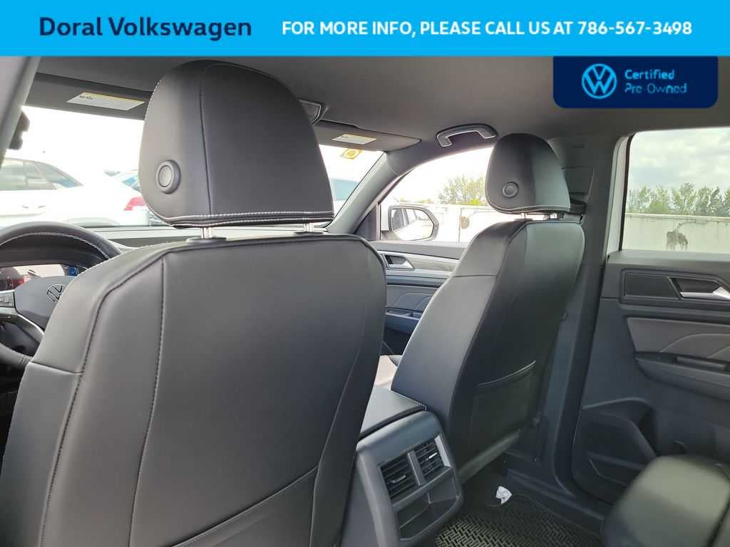 2023 Volkswagen Atlas Cross Sport 2.0T SE w/Technology
