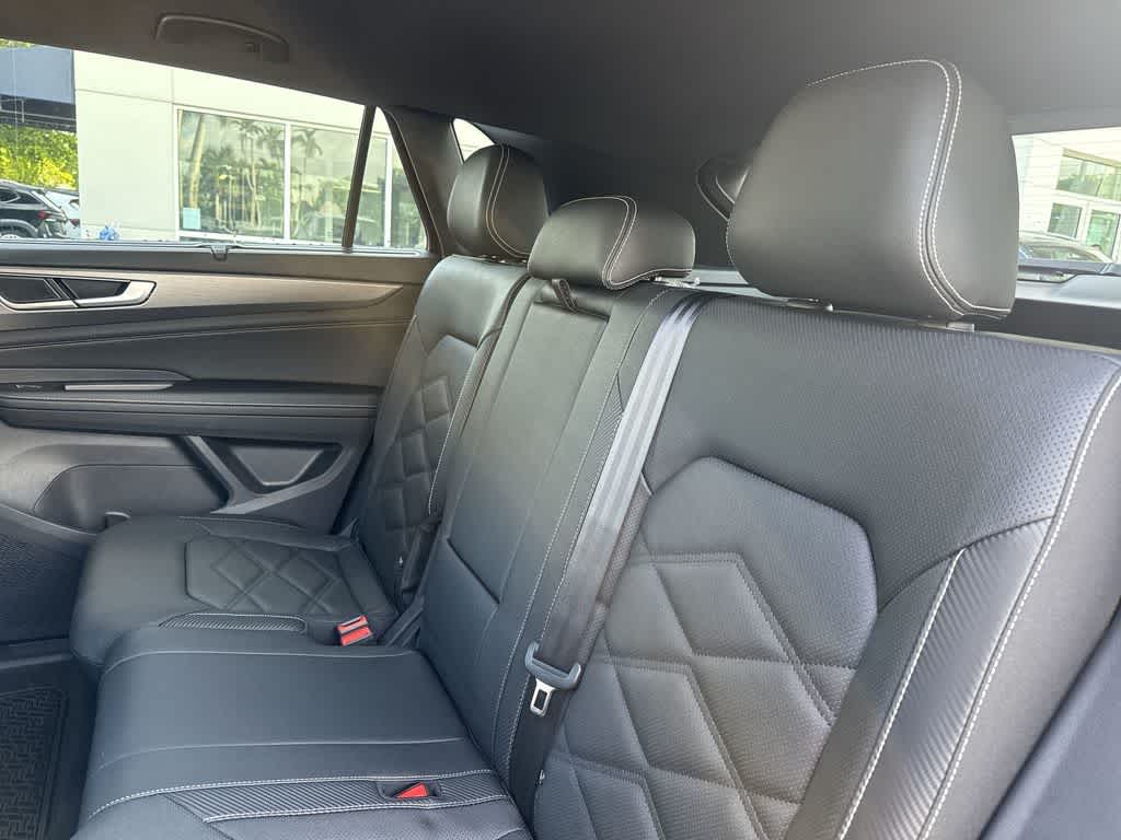 2026 Volkswagen Atlas Cross Sport 2.0T SE w/Technology
