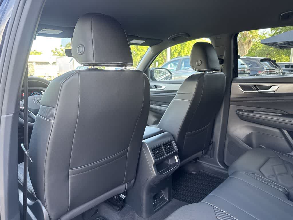 2026 Volkswagen Atlas Cross Sport 2.0T SE w/Technology