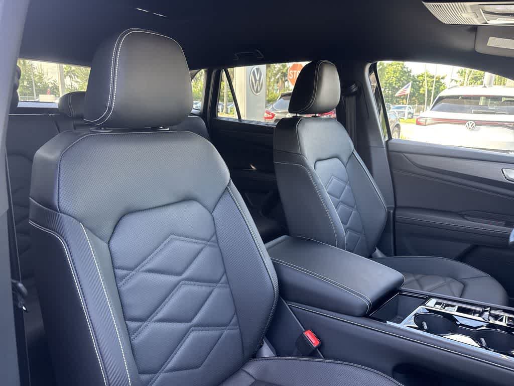 2026 Volkswagen Atlas Cross Sport 2.0T SE w/Technology