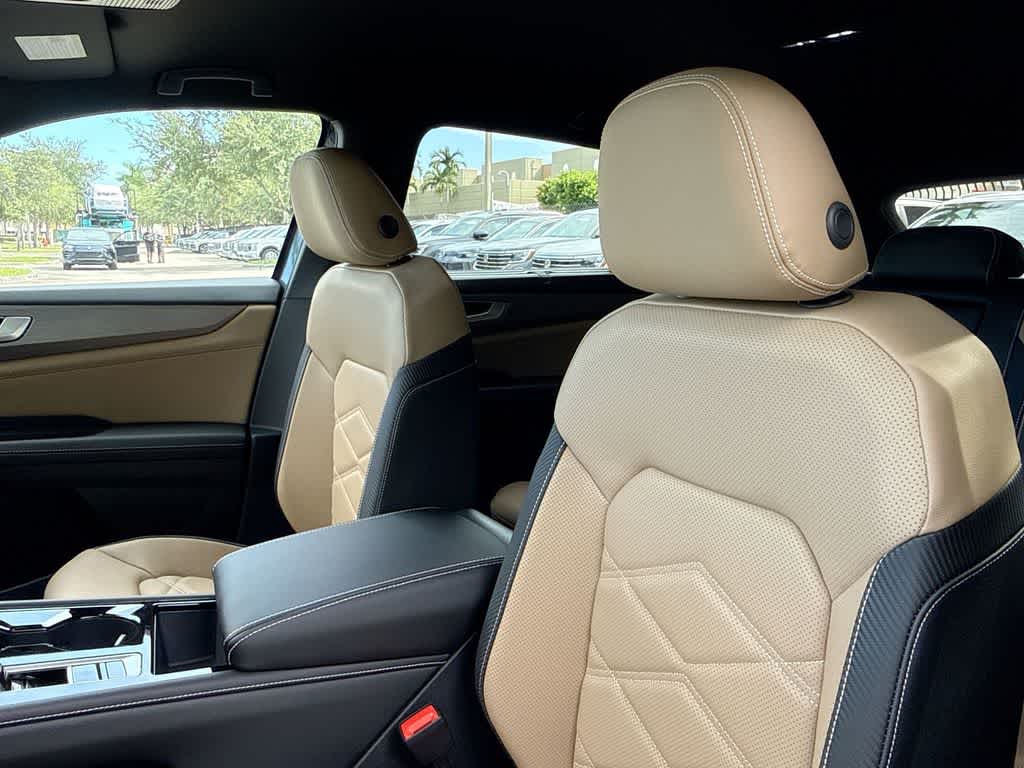 2026 Volkswagen Atlas Cross Sport 2.0T SE w/Technology