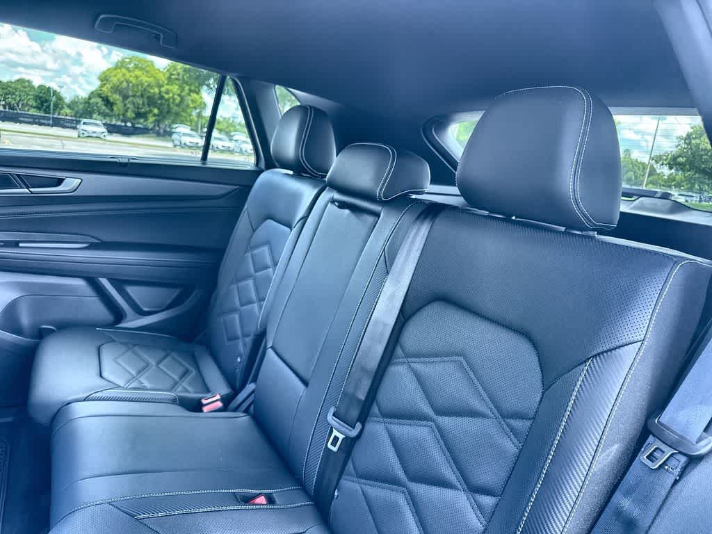 2026 Volkswagen Atlas Cross Sport 2.0T SE w/Technology