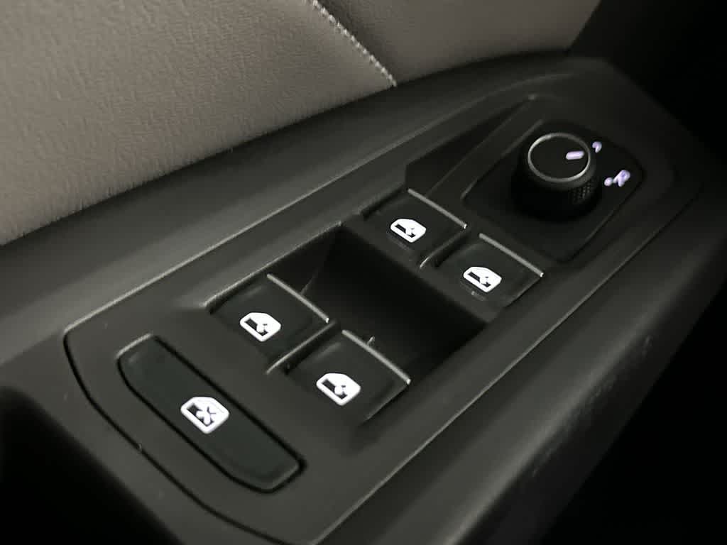 2023 Volkswagen Atlas Cross Sport 2.0T SE w/Technology