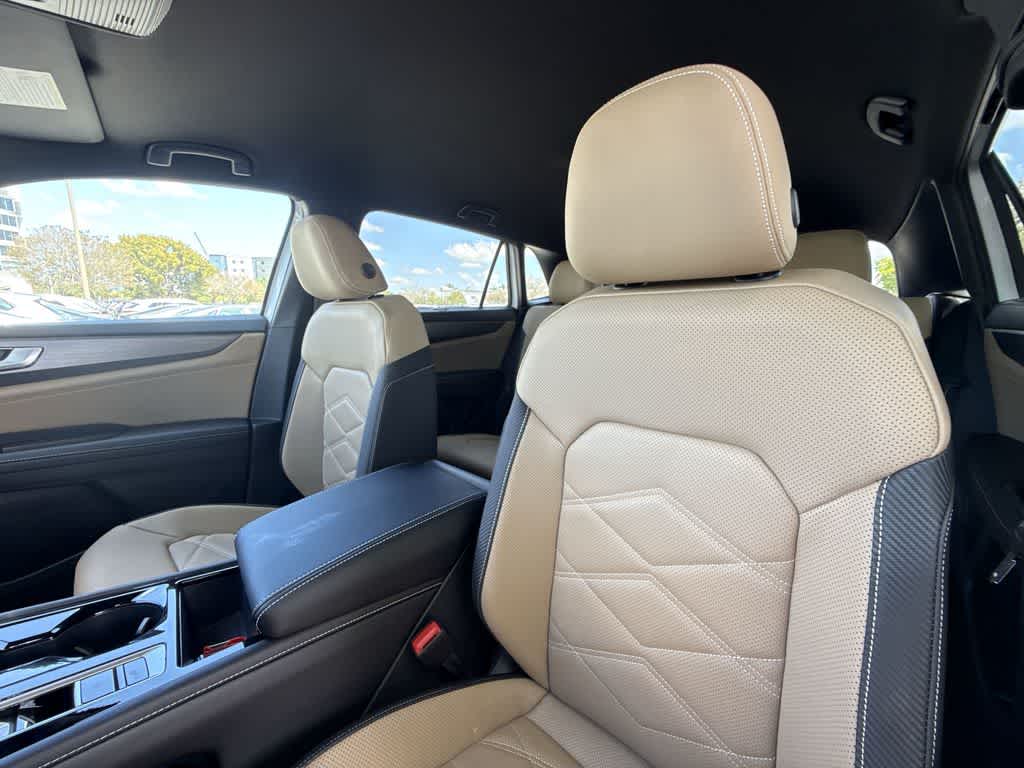 2026 Volkswagen Atlas Cross Sport 2.0T SE w/Technology