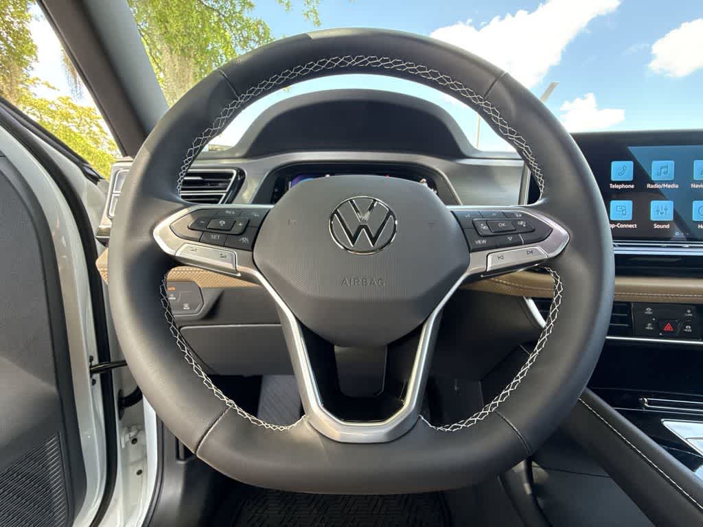 2026 Volkswagen Atlas Cross Sport 2.0T SE w/Technology