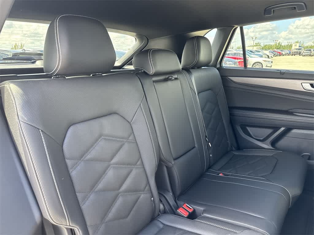 2026 Volkswagen Atlas Cross Sport 2.0T SE w/Technology