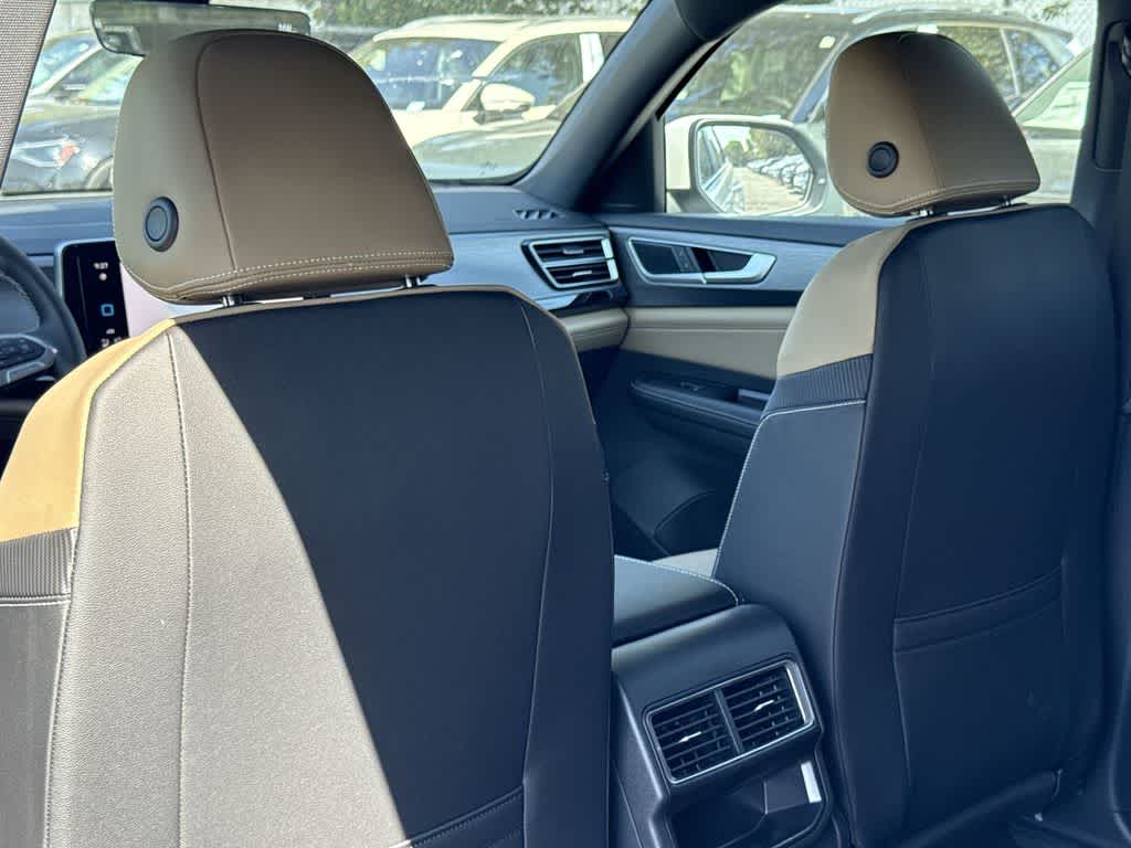 2026 Volkswagen Atlas Cross Sport 2.0T SE w/Technology