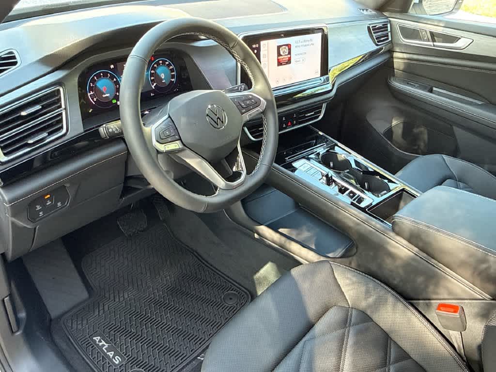 2026 Volkswagen Atlas Cross Sport 2.0T SE w/Technology