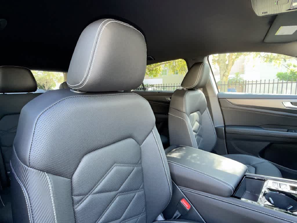 2026 Volkswagen Atlas Cross Sport 2.0T SE w/Technology