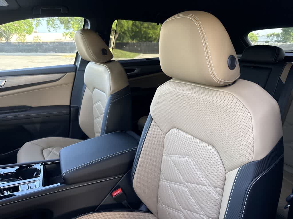 2026 Volkswagen Atlas Cross Sport 2.0T SE w/Technology