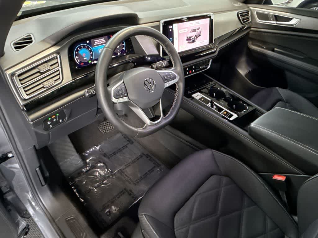 2024 Volkswagen Atlas Cross Sport 2.0T SE w/Technology