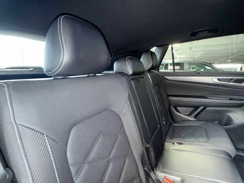 2024 Volkswagen Atlas Cross Sport 2.0T SE w/Technology