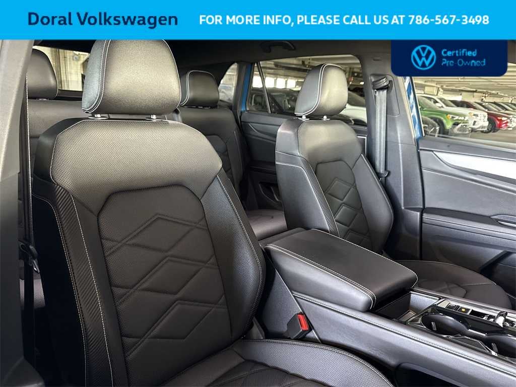 2025 Volkswagen Atlas Cross Sport 2.0T SE w/Technology