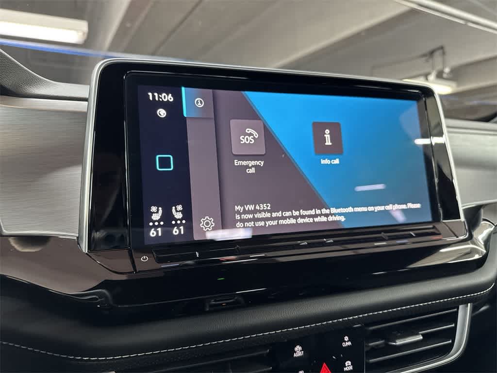 2025 Volkswagen Atlas Cross Sport 2.0T SE w/Technology