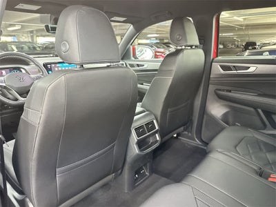 2025 Volkswagen Atlas Cross Sport 2.0T SE w/Technology