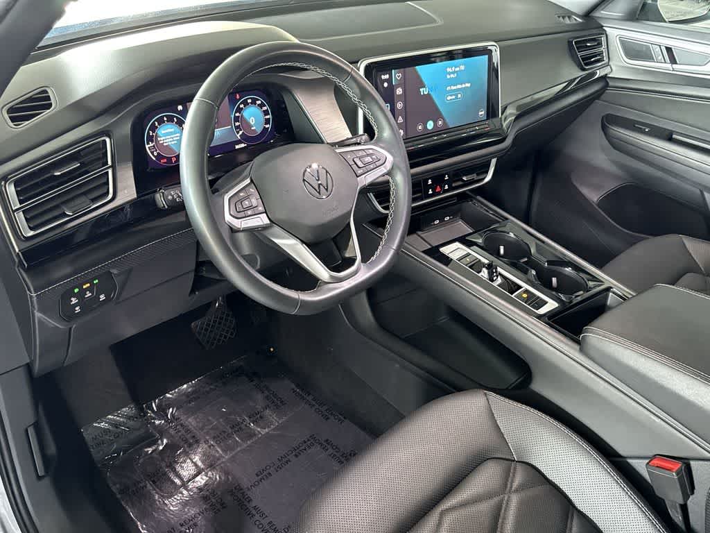 2024 Volkswagen Atlas Cross Sport 2.0T SE w/Technology
