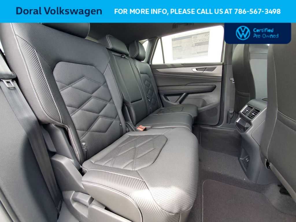2024 Volkswagen Atlas Cross Sport 2.0T SE w/Technology