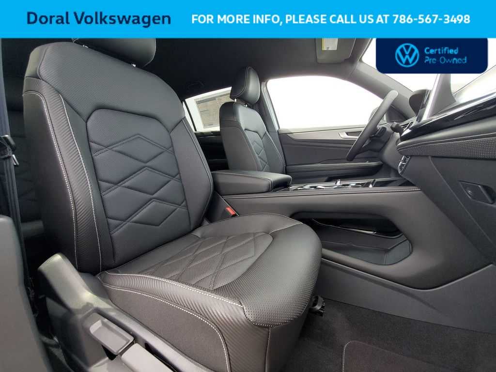 2024 Volkswagen Atlas Cross Sport 2.0T SE w/Technology