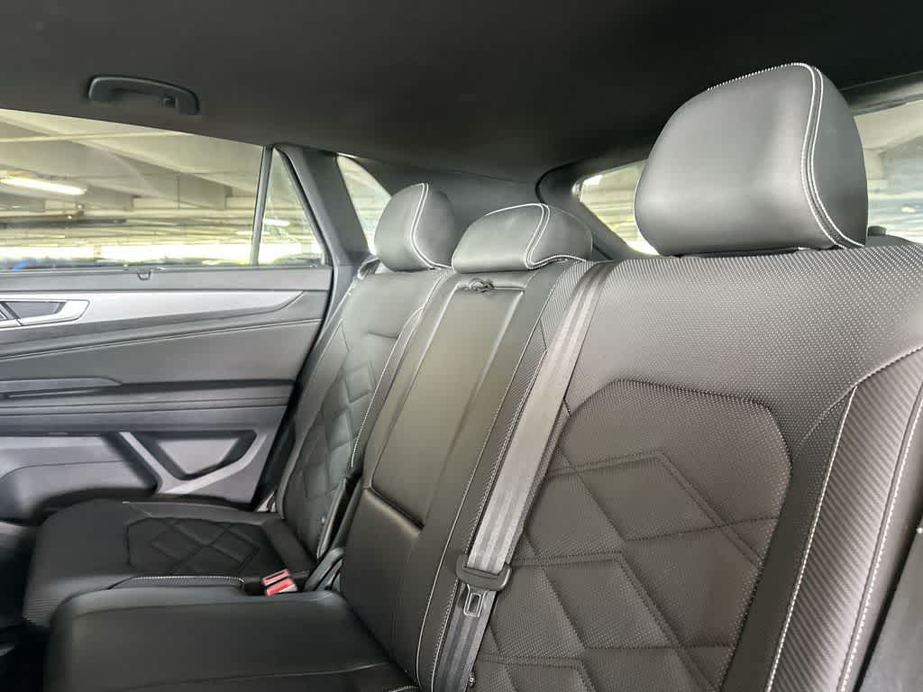 2024 Volkswagen Atlas Cross Sport 2.0T SE w/Technology