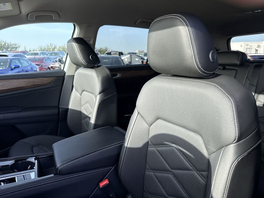 2024 Volkswagen Atlas 2.0T SE w/Technology
