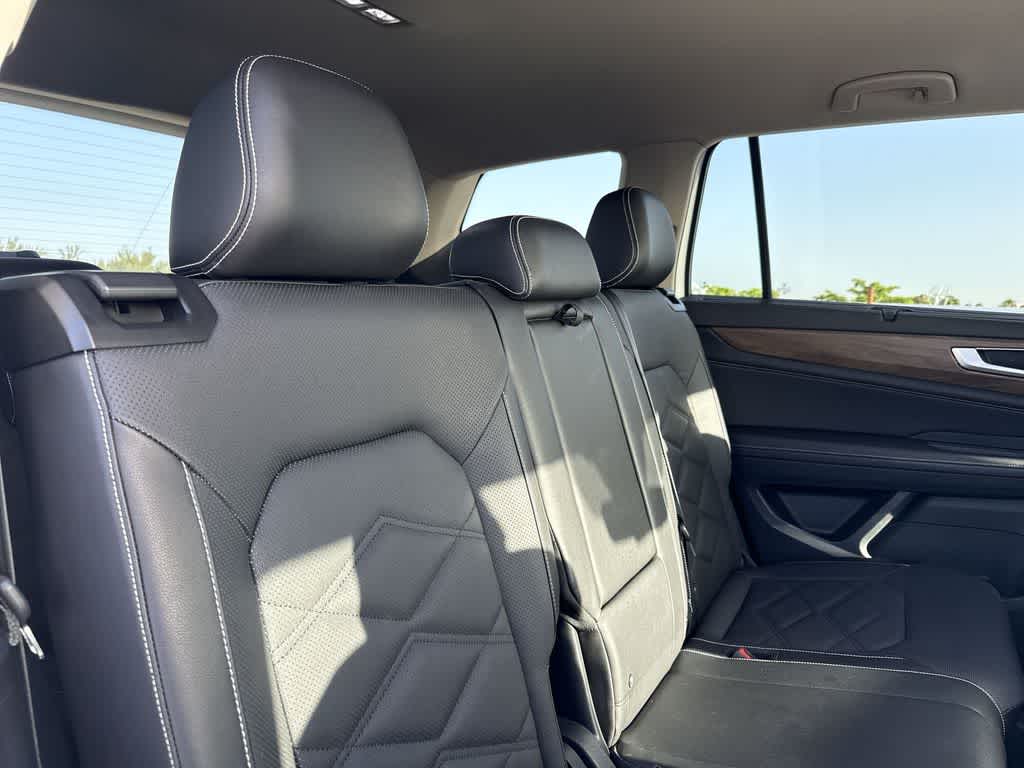 2024 Volkswagen Atlas 2.0T SE w/Technology