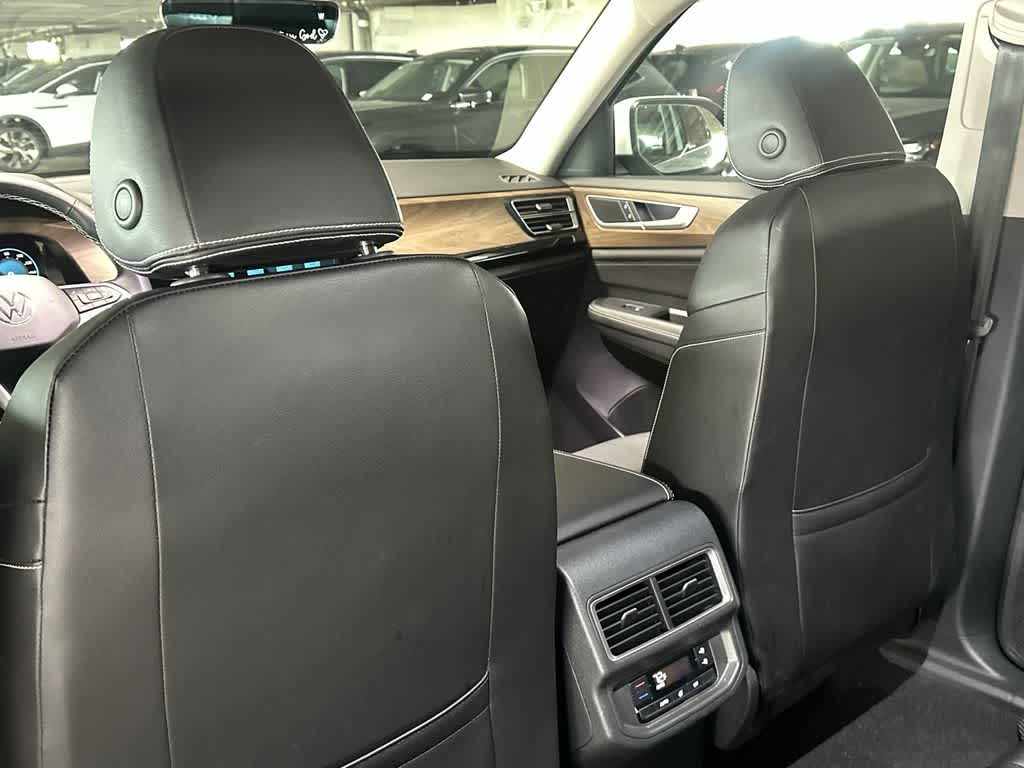 2024 Volkswagen Atlas 2.0T SE w/Technology