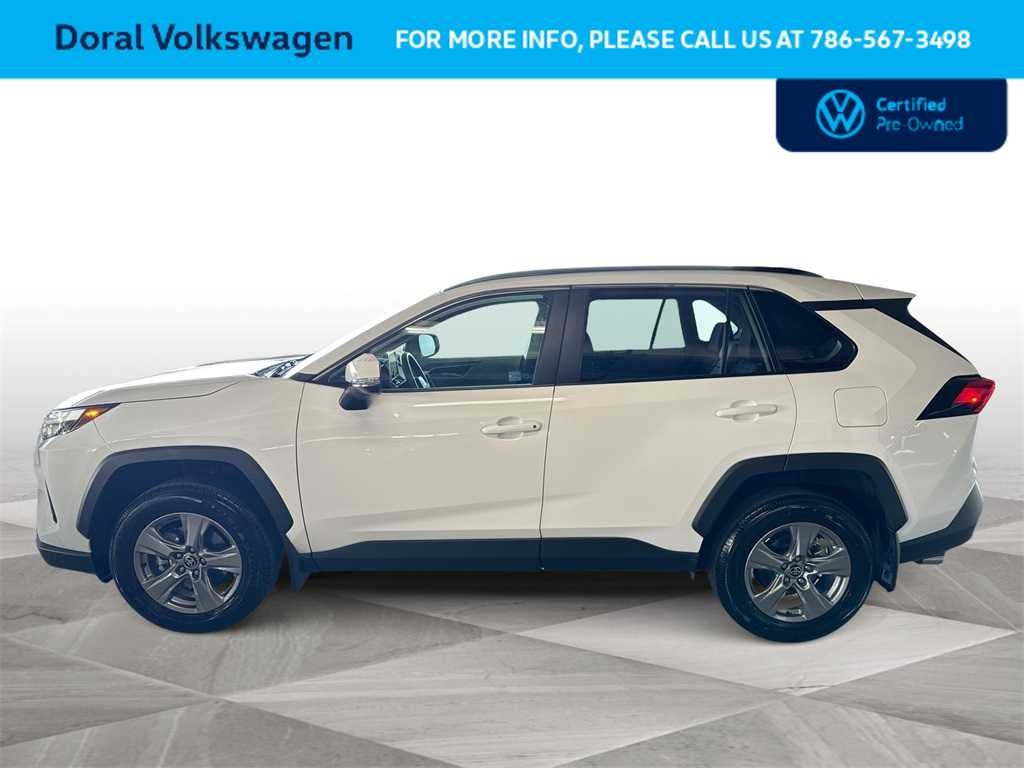 2025 Toyota RAV4 XLE