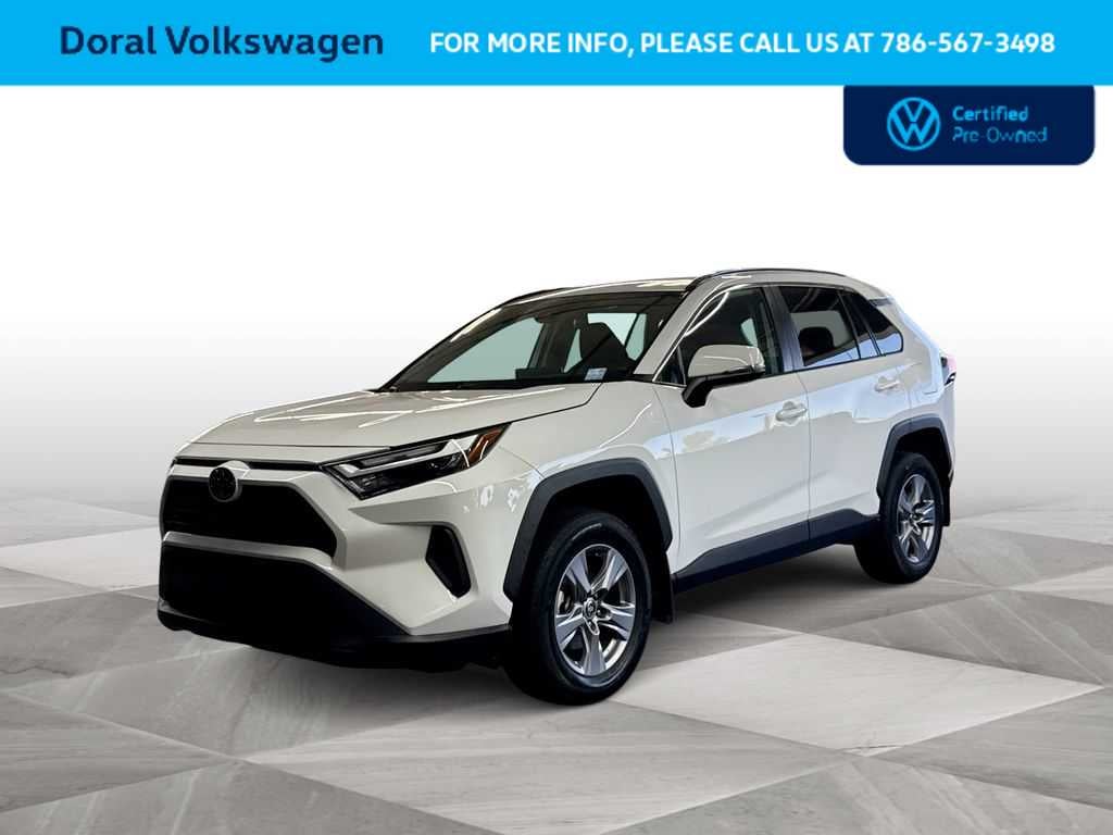 2024 Toyota RAV4 XLE