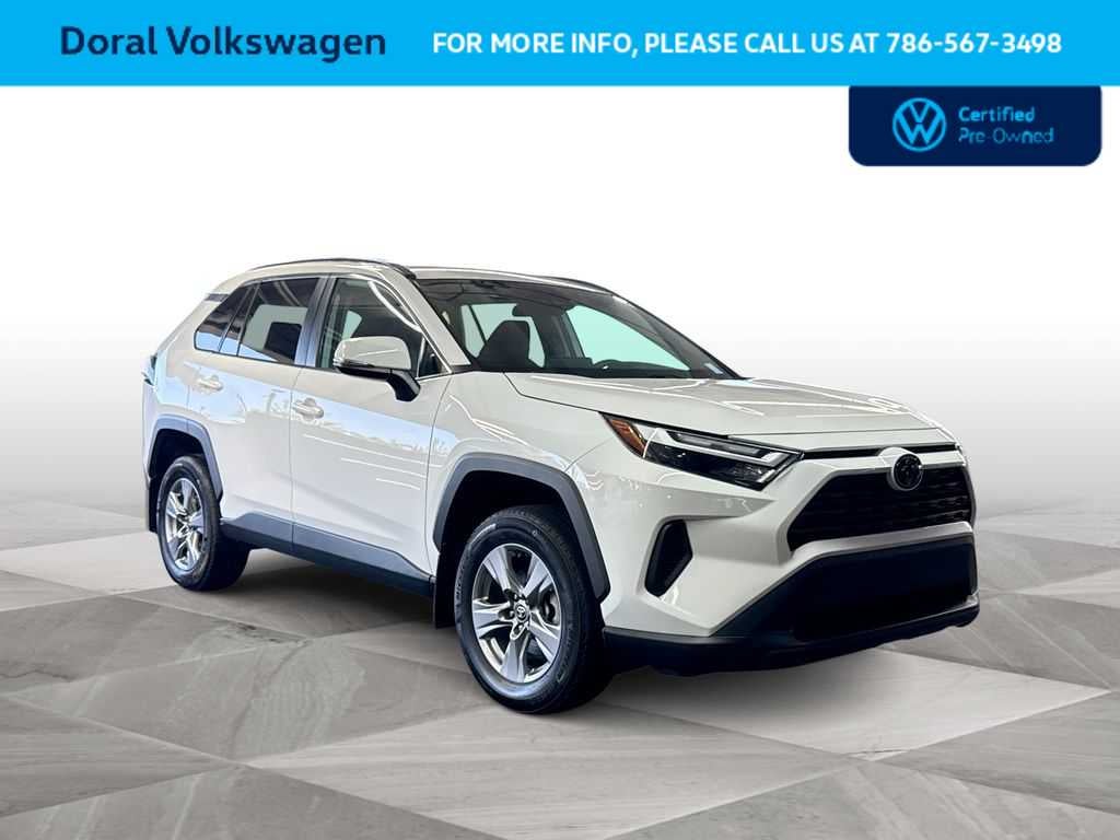 2024 Toyota RAV4 XLE