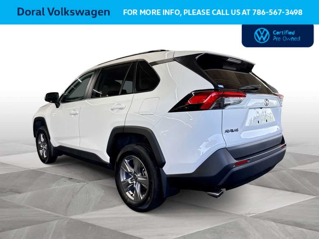 2024 Toyota RAV4 XLE