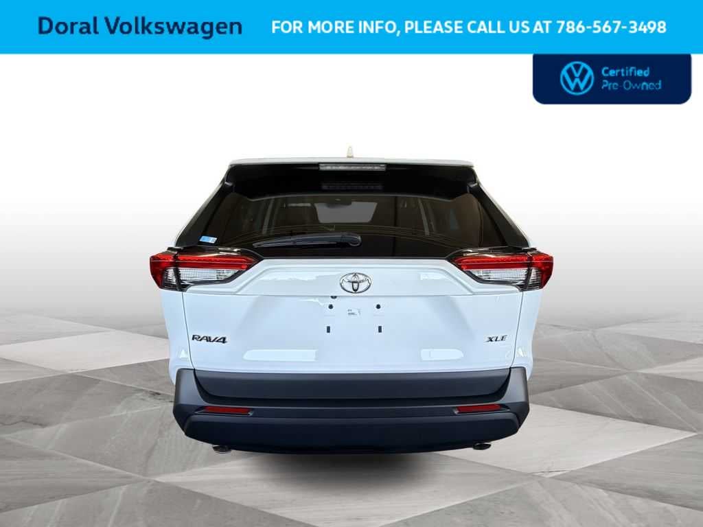 2024 Toyota RAV4 XLE