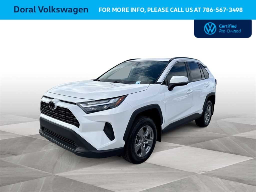 2024 Toyota RAV4 XLE