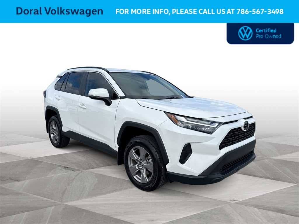 2024 Toyota RAV4 XLE