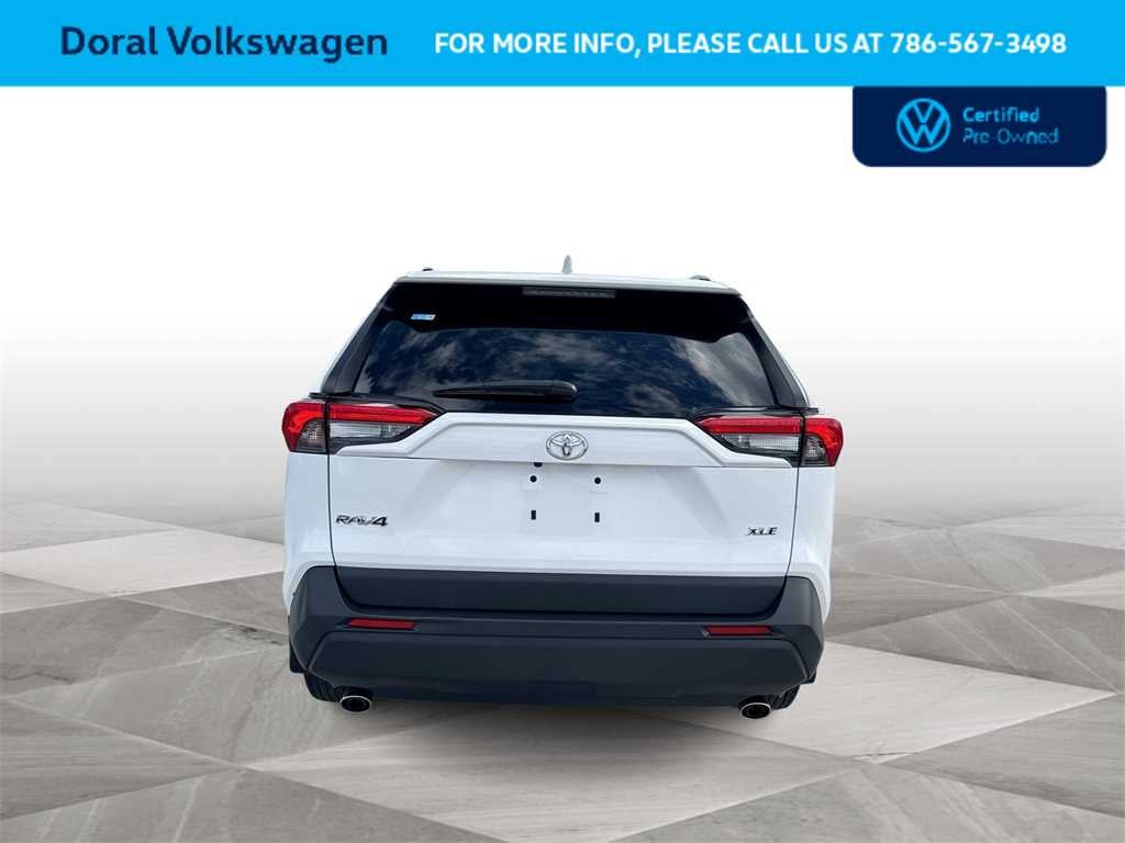 2024 Toyota RAV4 XLE